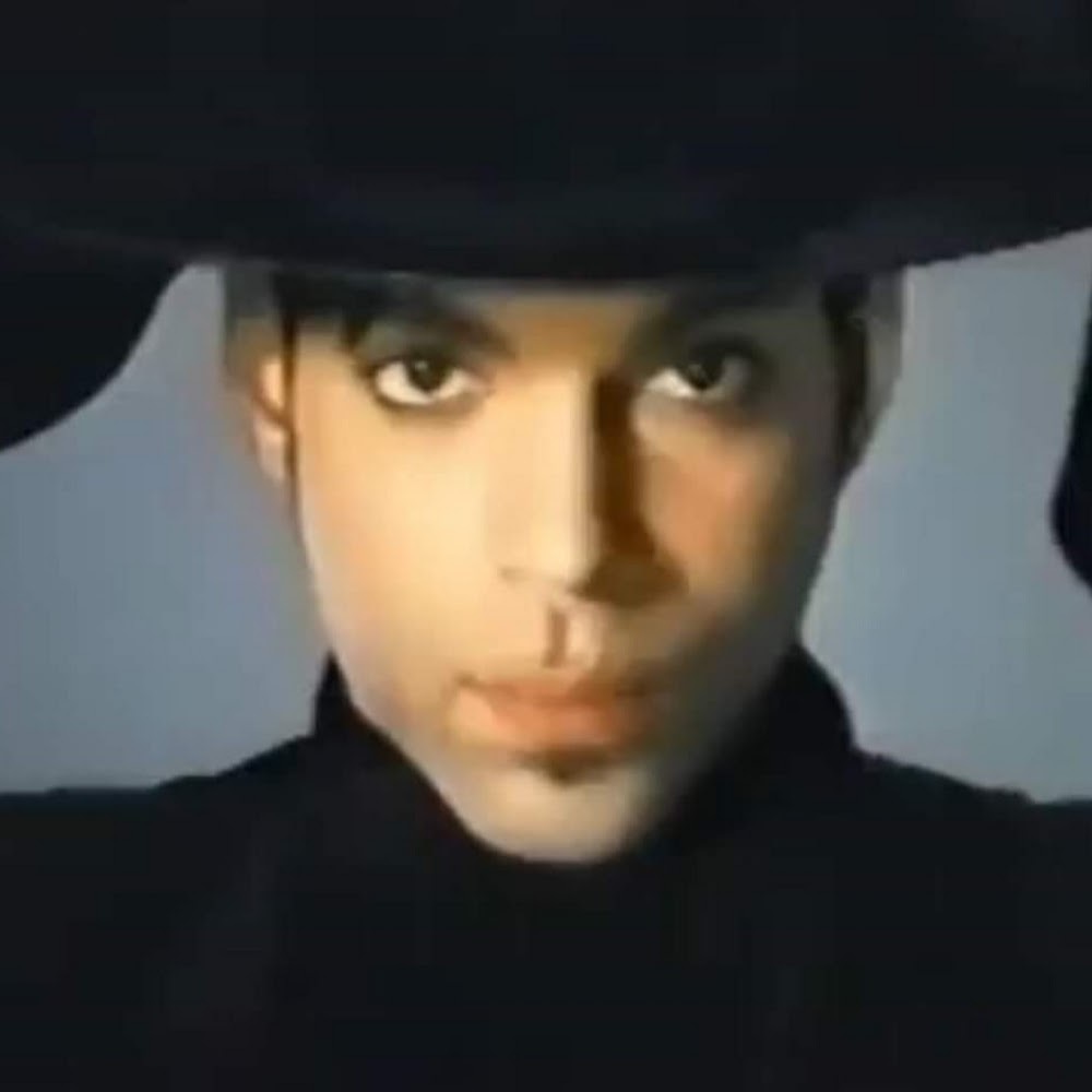 Meet your Posher, Agnes